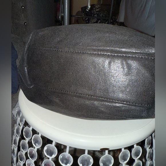 - ANTHROPOLOGIE JORY RUFFLE BLACK CLUTCH WITH DETACHABLE GOLD CHAIN - Picture 5 of 12